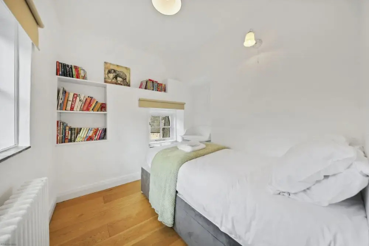 Host Stay Bradley House