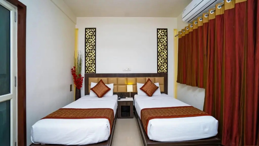 Hotel Pooja Palace