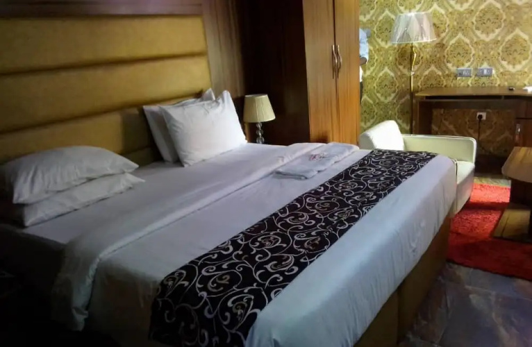 Global Signature Hotel