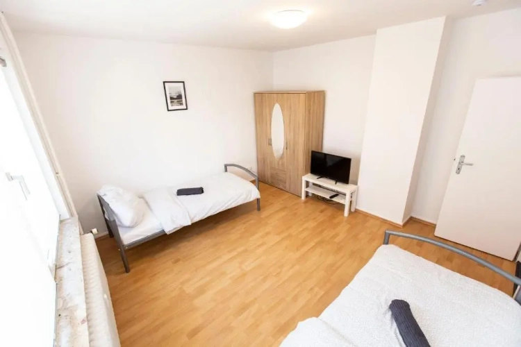 2 Bedrooms Apartment