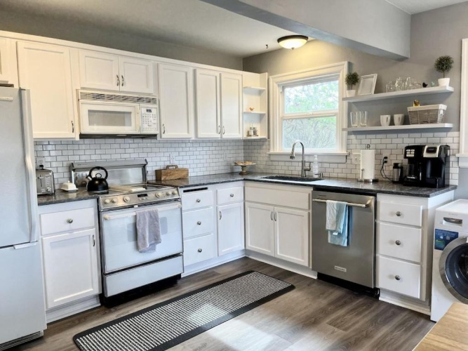 2 Bedrooms Cottage