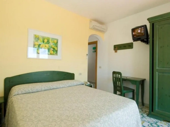 Economy room