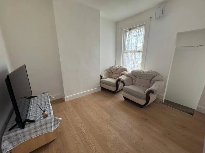 Cosy Croydon Apartment With 2 Bedrooms