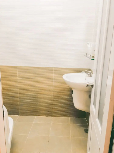 OYO 717 Vuta Hotel
