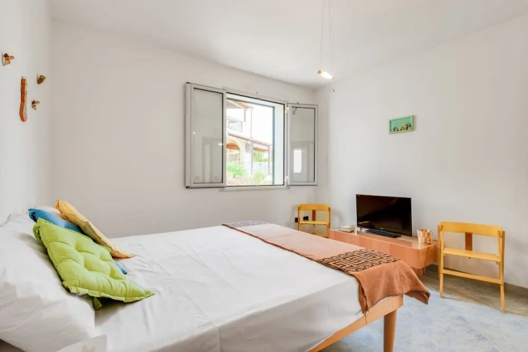 2 Bedrooms Quadruple Apartment