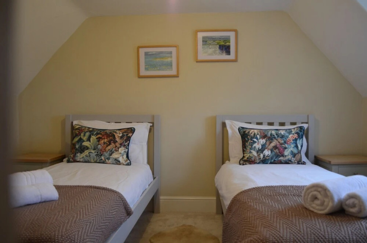 Darly Cottage