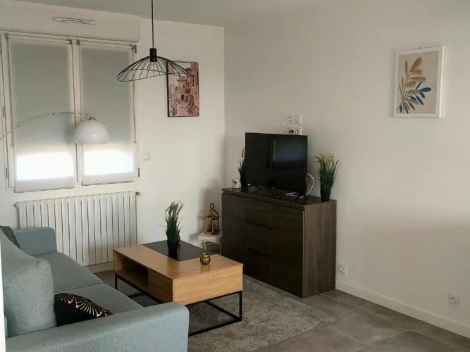 2 Bedrooms Cottage