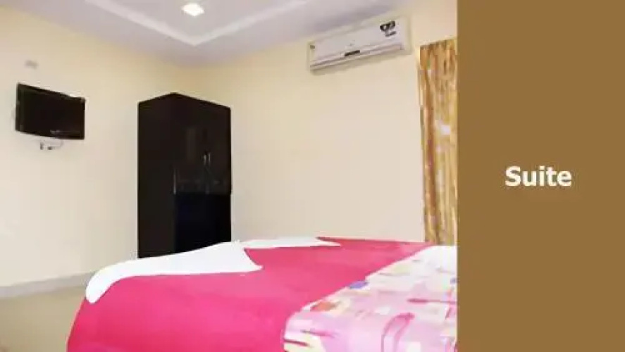 OYO 66120 Sai Priyanka Comfort Inn