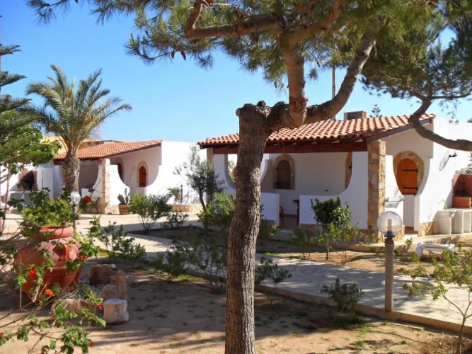 2 Bedrooms Cottage