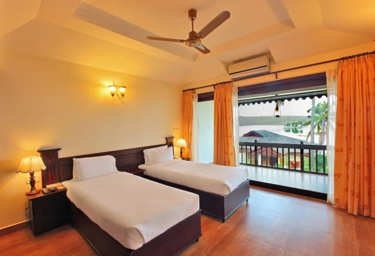 Premium Villa with balcony and with lake view