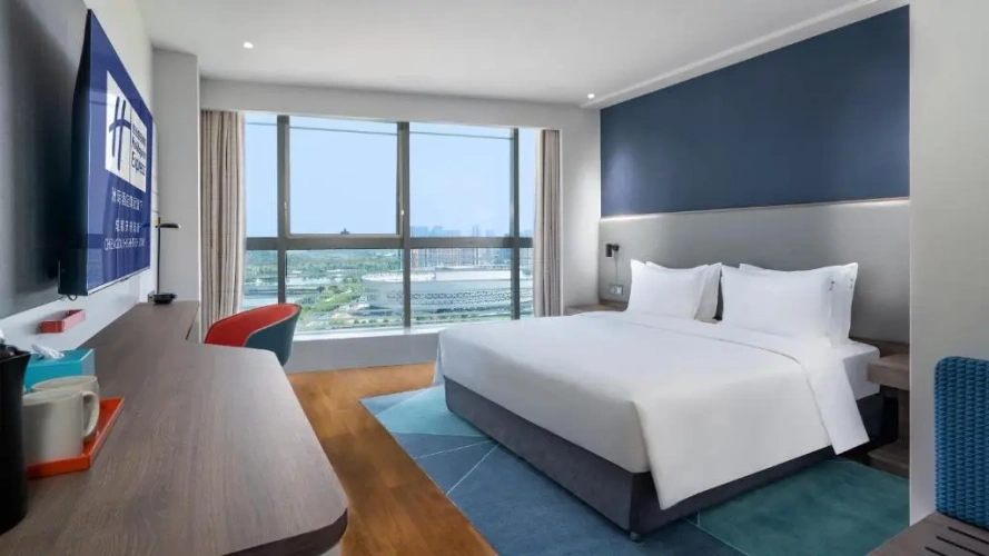 Standard Double room with city view