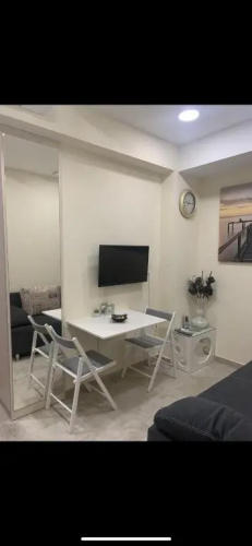 Elegant Studio