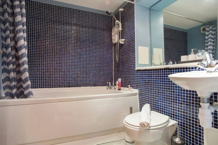 1 Bedroom West End Apartment