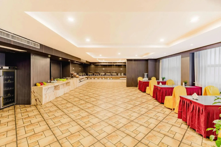Zhongzhou Hotel