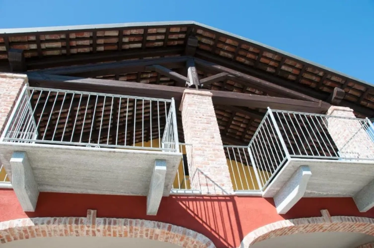 3 Bedrooms Apartment