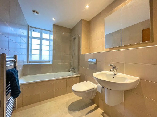 Modern Urban Sheffield Hideaway