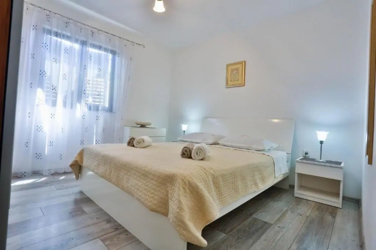 1 Bedroom Apartment with balcony