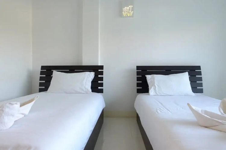 R J House Resort