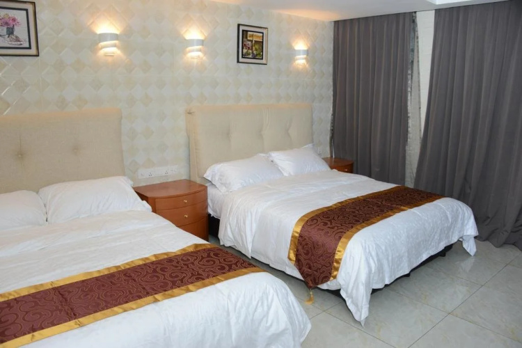 Suwara Hotel