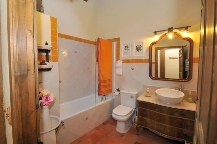 3 Bedrooms Cottage with view