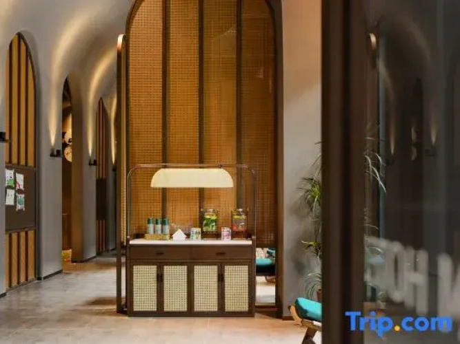 Yingju Hotel (Panda Base Branch)