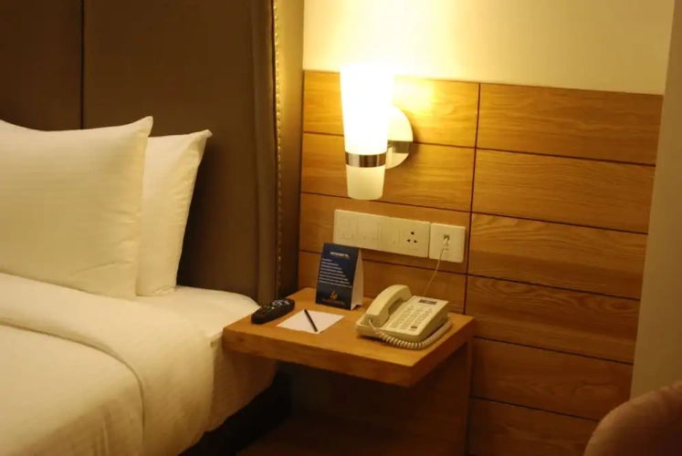 Deluxe Double room with city view