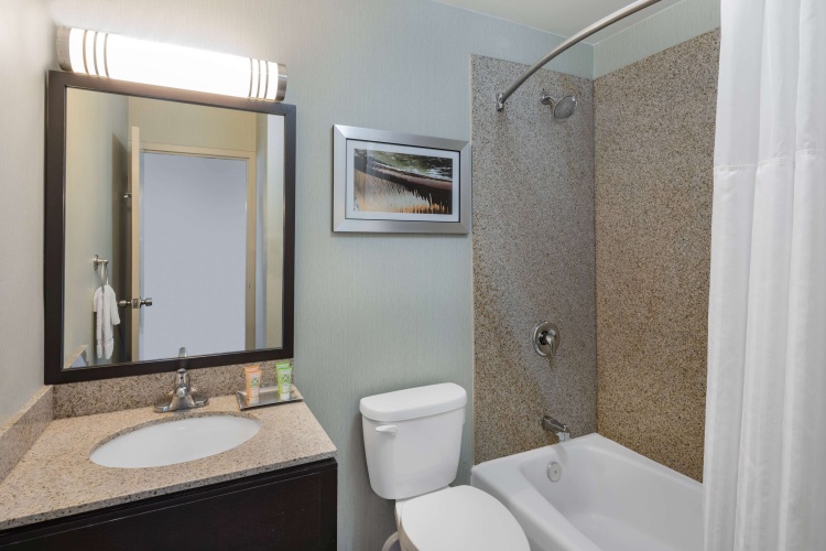 Wyndham Garden Kenosha Harborside photo 8