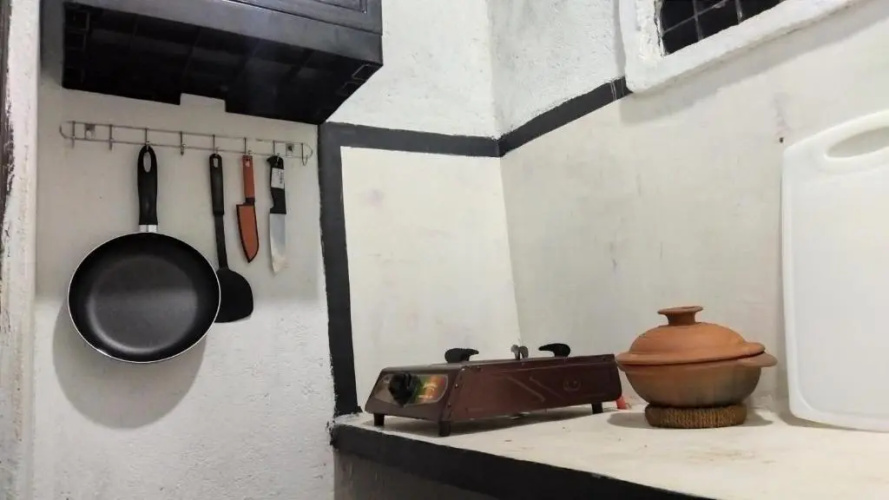 Shisha Homestay