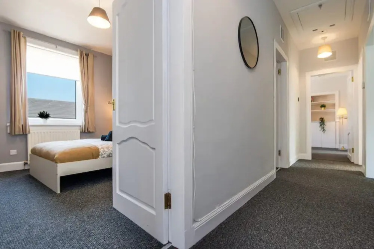 3 Bedroom Flat - Free Parking