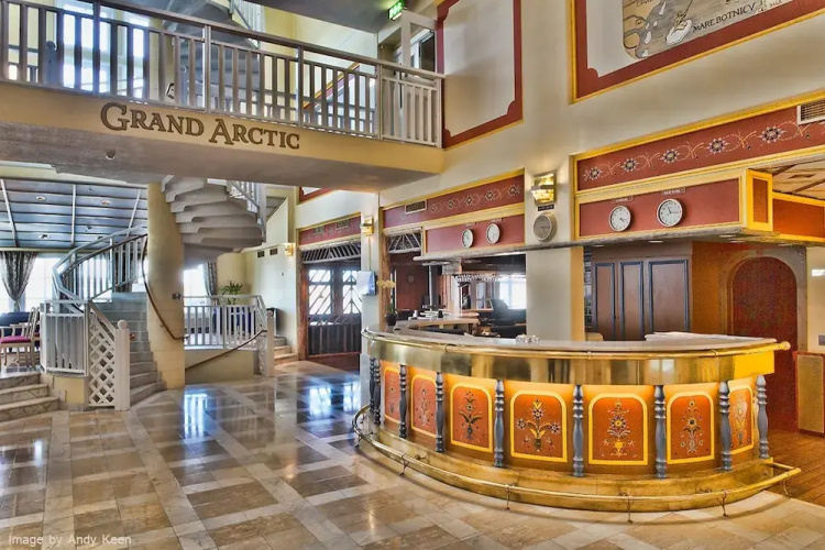 Grand Arctic Hotel