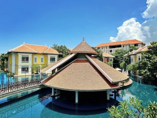2 Bedrooms Family Suite with balcony and with pool view