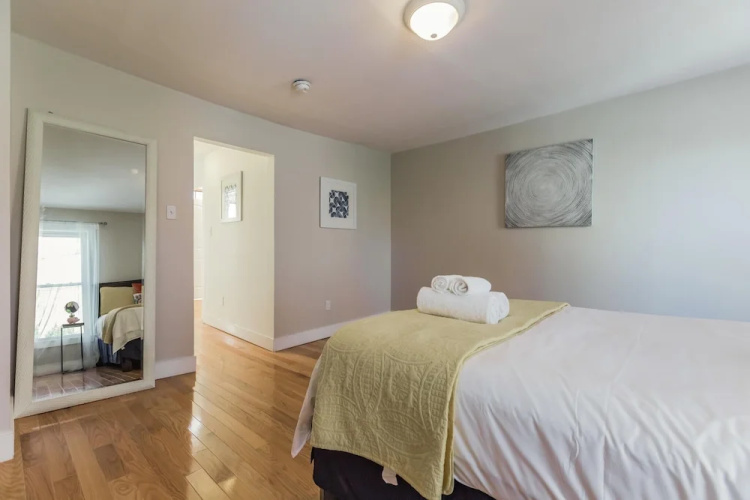 523 S 18th