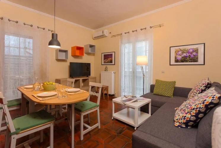 Metropolis Apartment