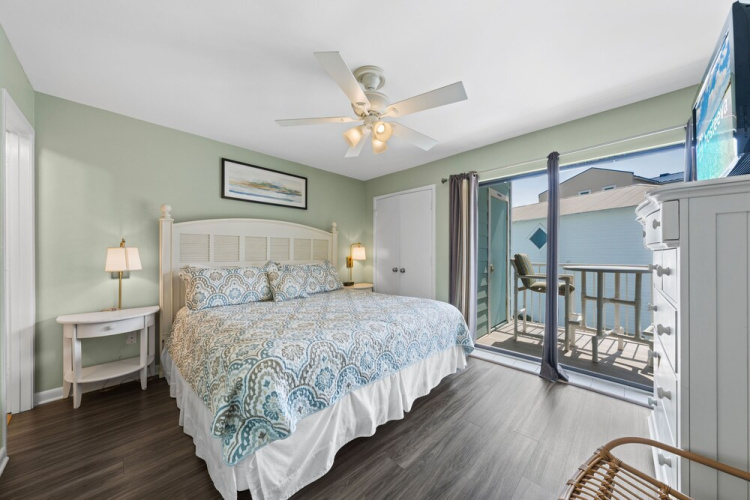 Romar Beach 203