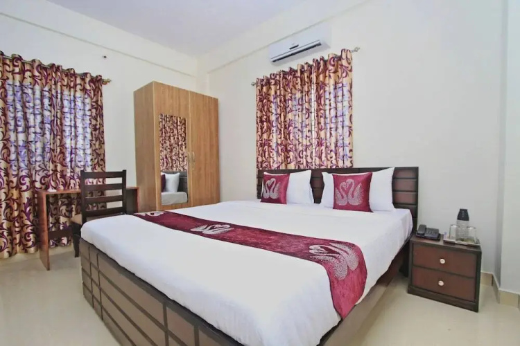 Hotel The Bliss by OYO Rooms