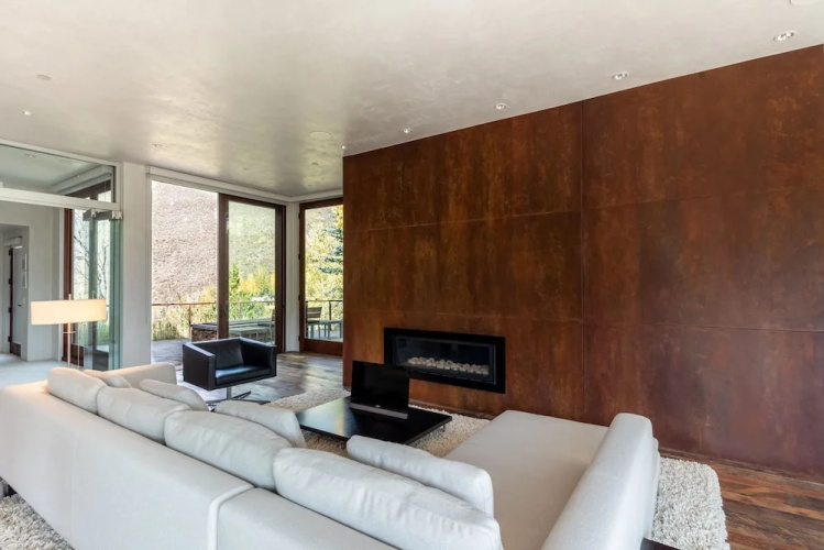 Cliffside Stunning, Luxury 4 BR Min to Skiing!