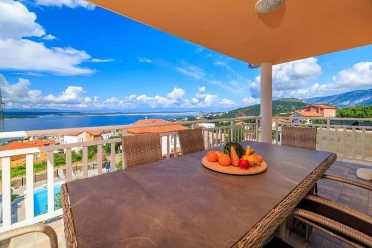 Apartment with balcony