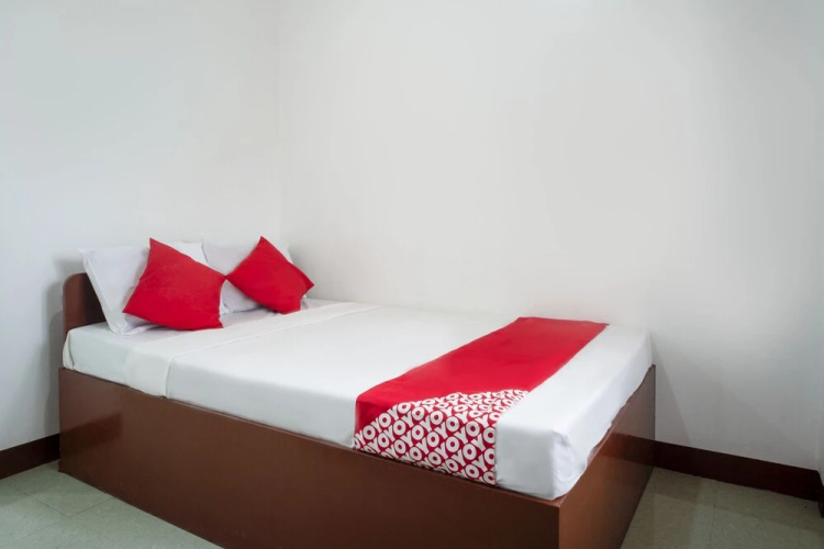 OYO 615 Cvp Hotel (Vaccinated Staff)