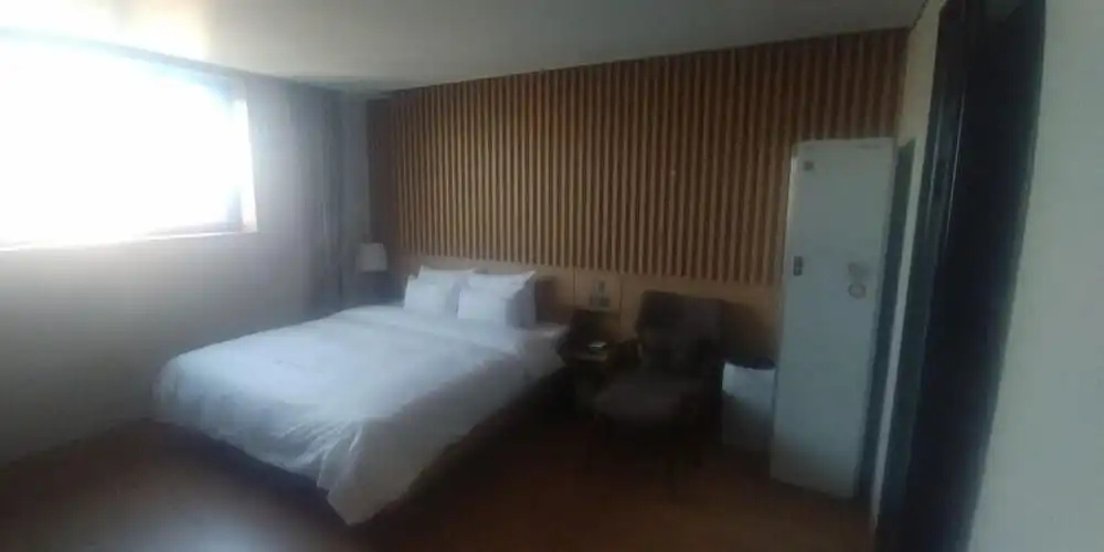 Central Hotel