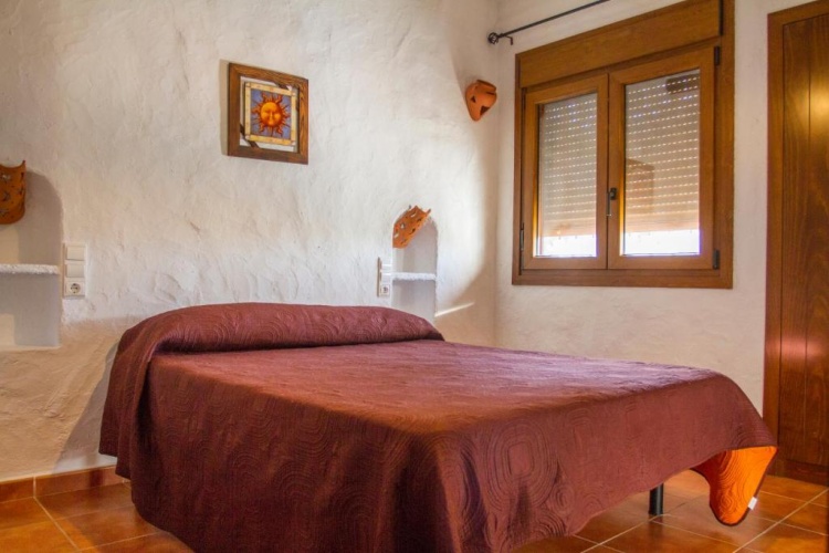 2 Bedrooms Villa