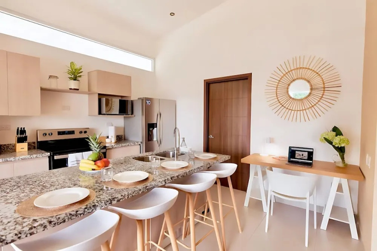 Upstay - Modern Jaco Beach Apartment with Pool