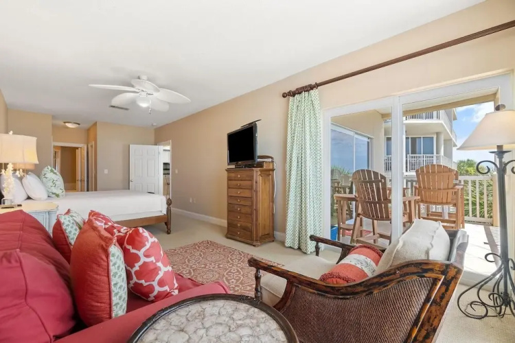 Riviera Dunes 201