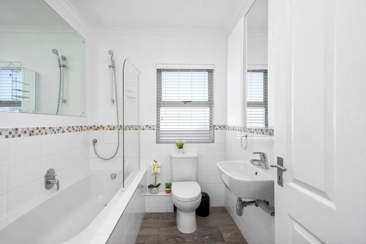3 Bedrooms Apartment with balcony