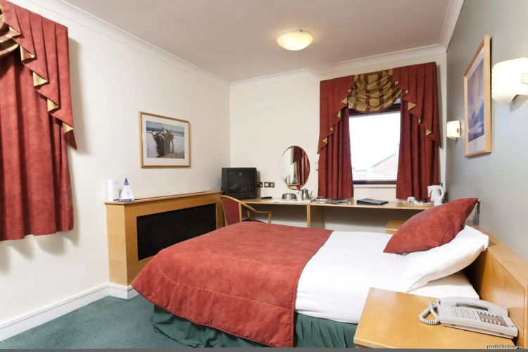 Pery's Hotel