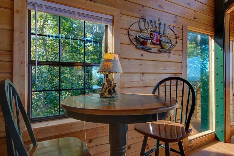 2 Bedrooms Cottage
