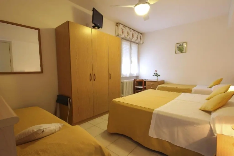 Standard Quadruple room