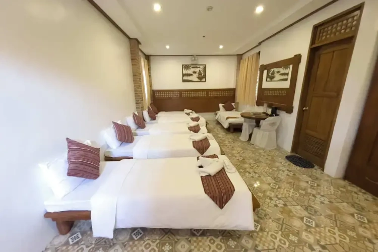 Deluxe Family room