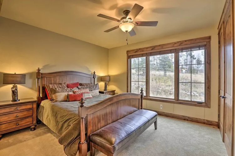 Luxurious Fraser Townhome w/ Private Hot Tub!