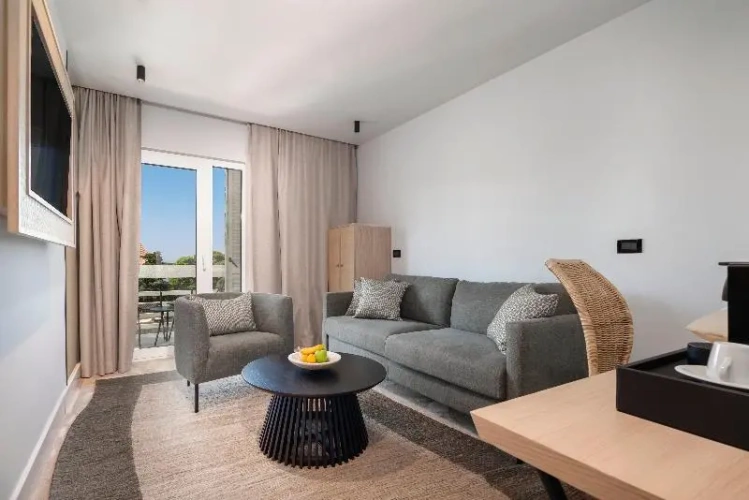 Junior Suite with balcony and with sea view