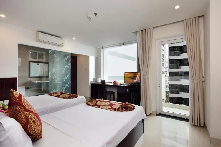 Deluxe Twin room with balcony and with city view